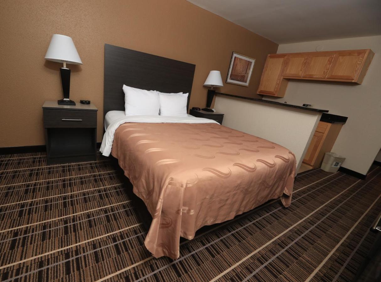 Quality Inn Dfw Airport North - Ървинг Екстериор снимка