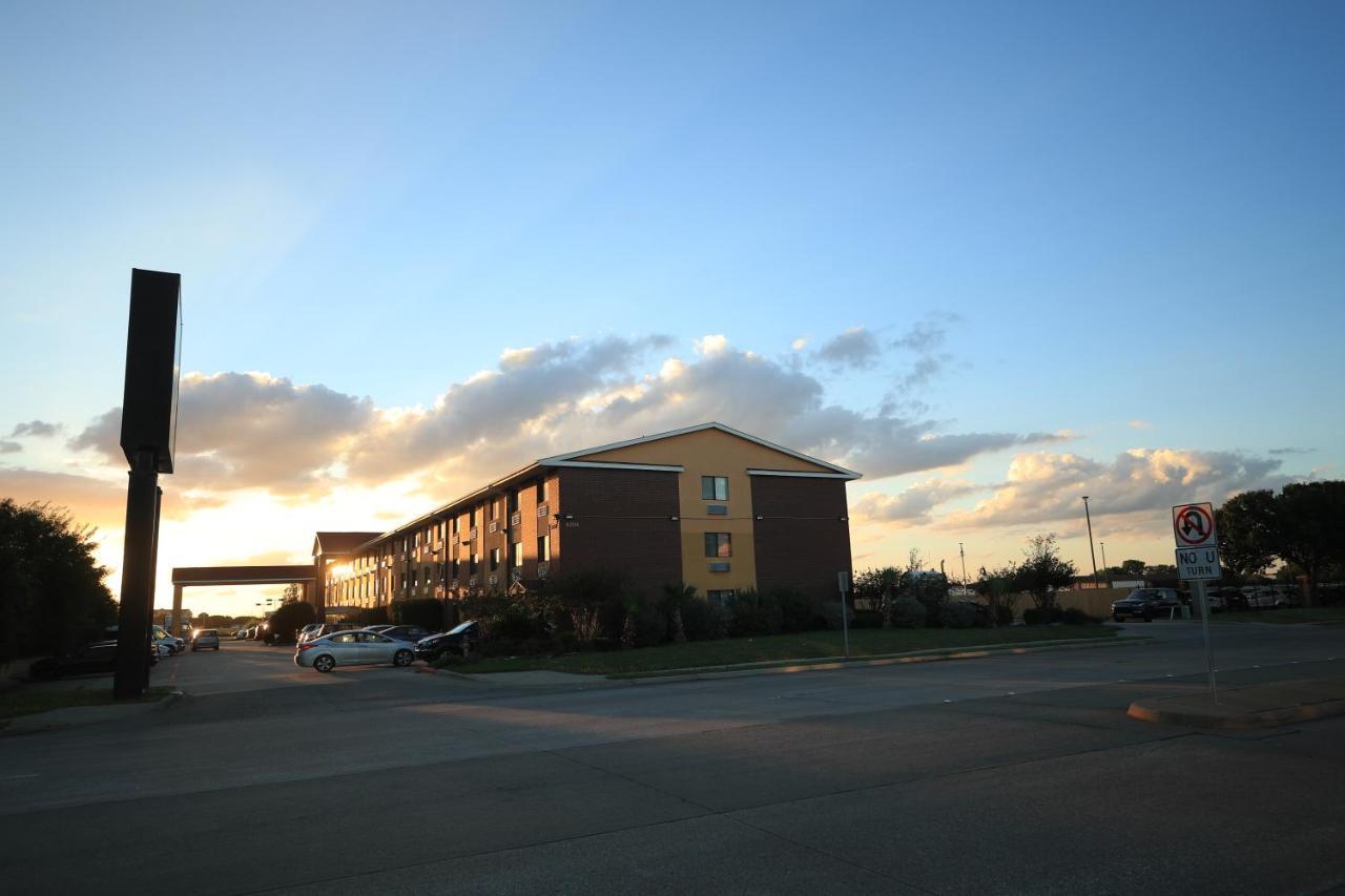 Quality Inn Dfw Airport North - Ървинг Екстериор снимка