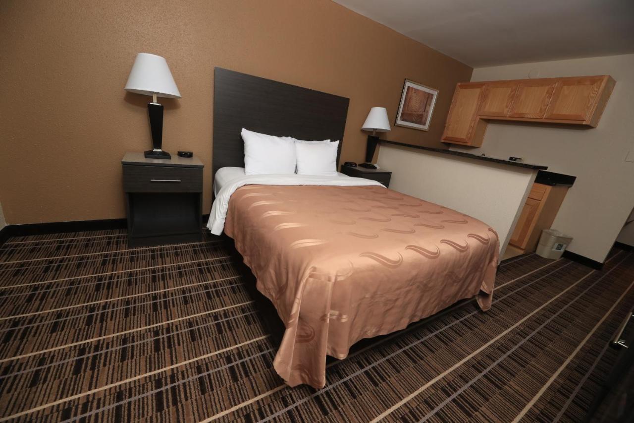 Quality Inn Dfw Airport North - Ървинг Екстериор снимка