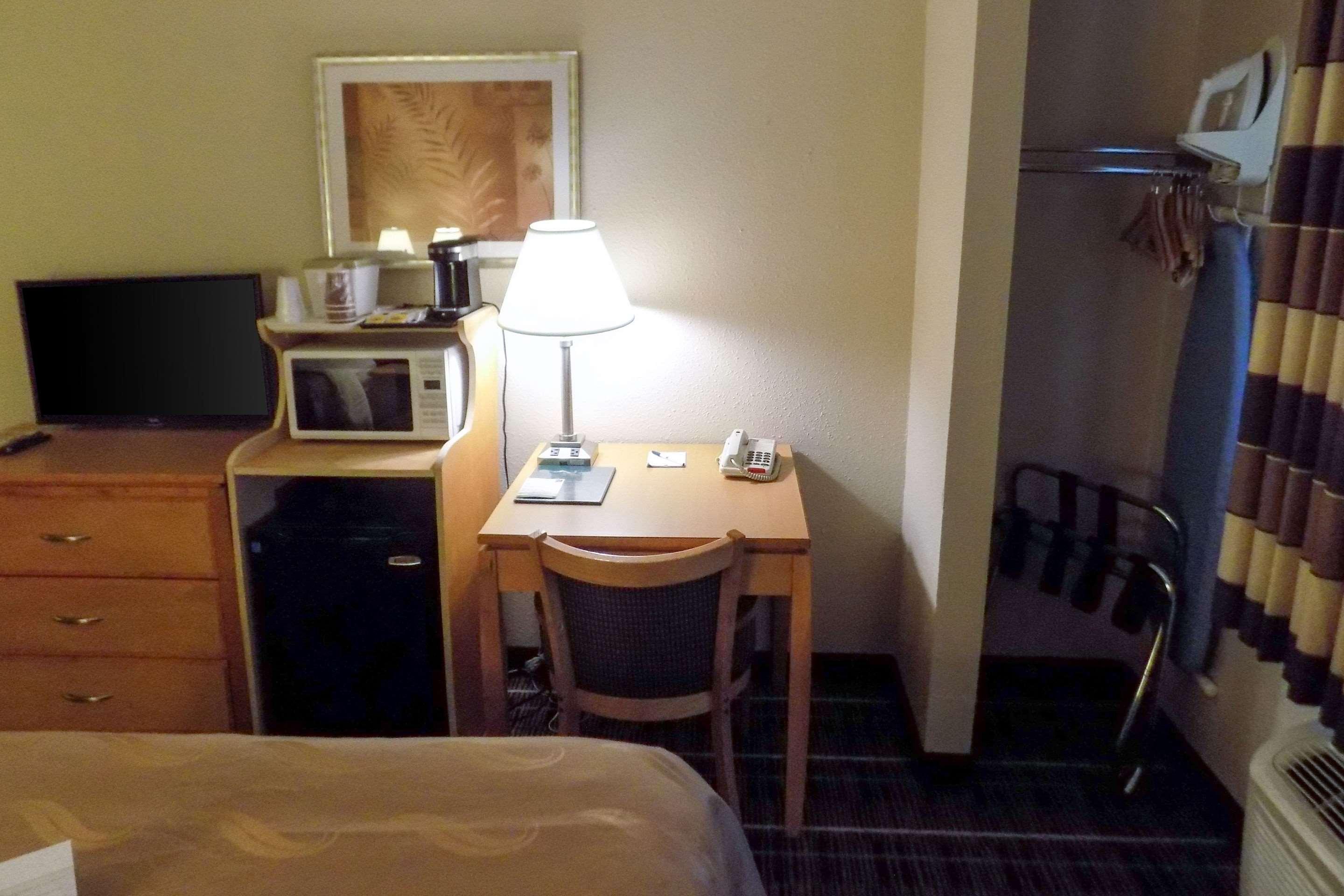 Quality Inn Dfw Airport North - Ървинг Екстериор снимка