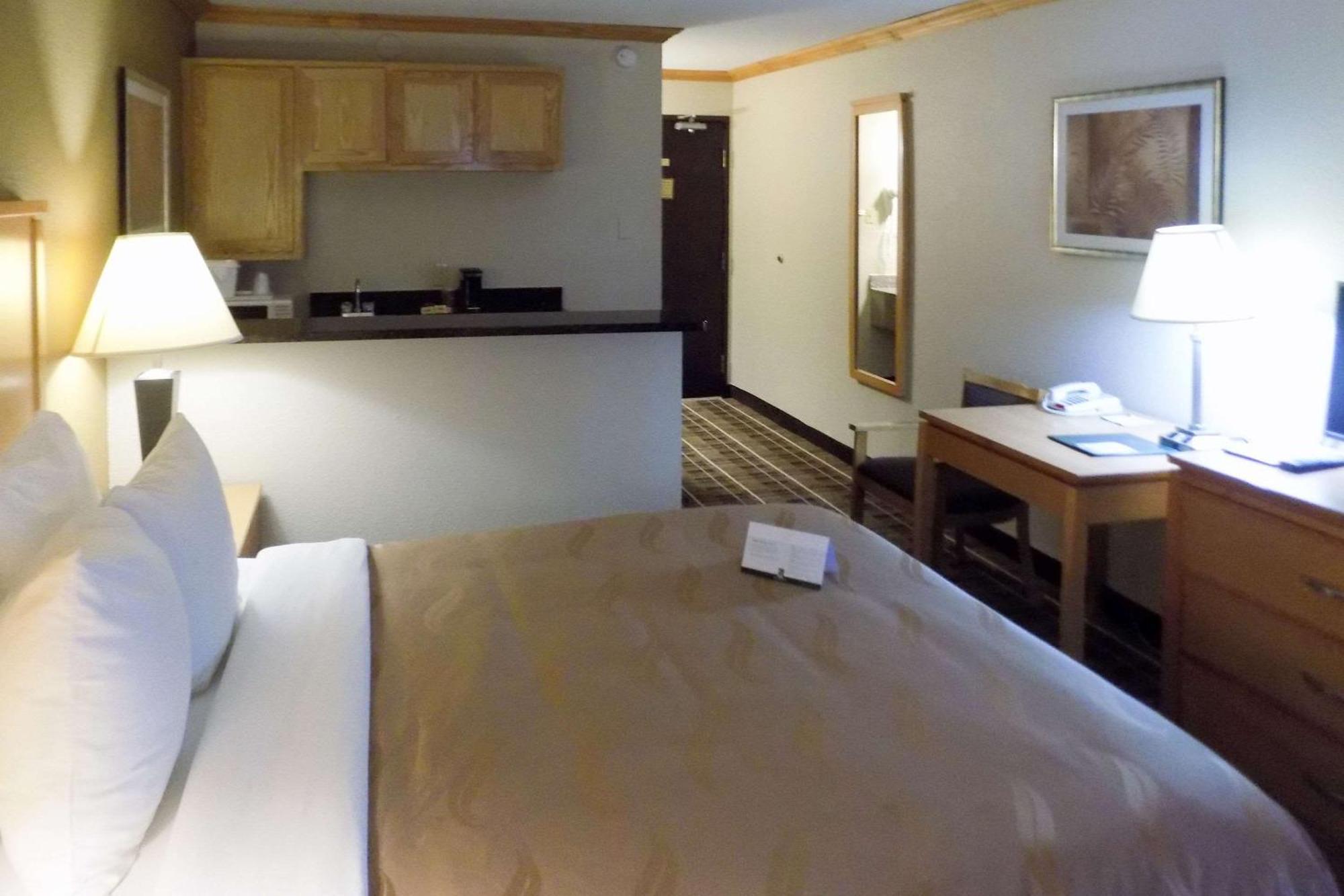 Quality Inn Dfw Airport North - Ървинг Екстериор снимка