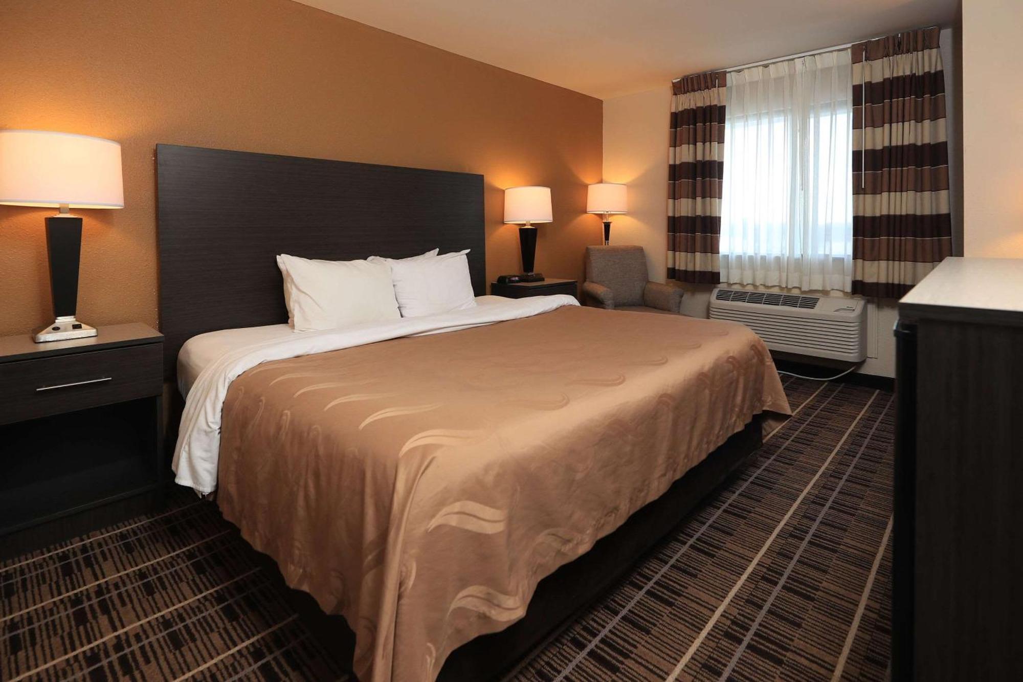 Quality Inn Dfw Airport North - Ървинг Екстериор снимка